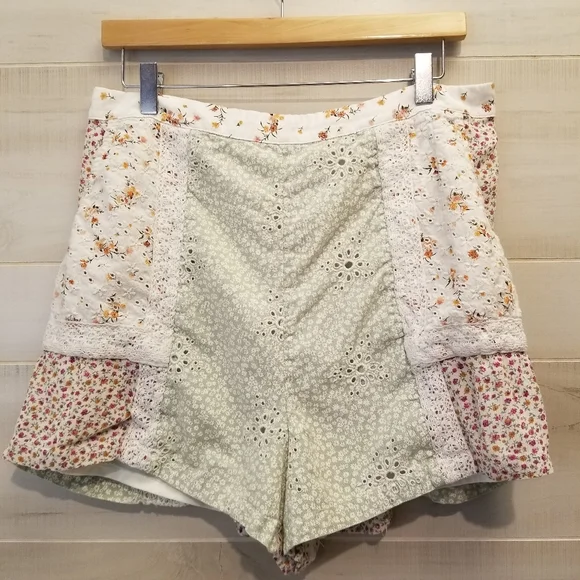 {XL} American Eagle Patchwork Prarie Eyelet Floral Lace Cottagecore Shorts - Picture 2 of 16